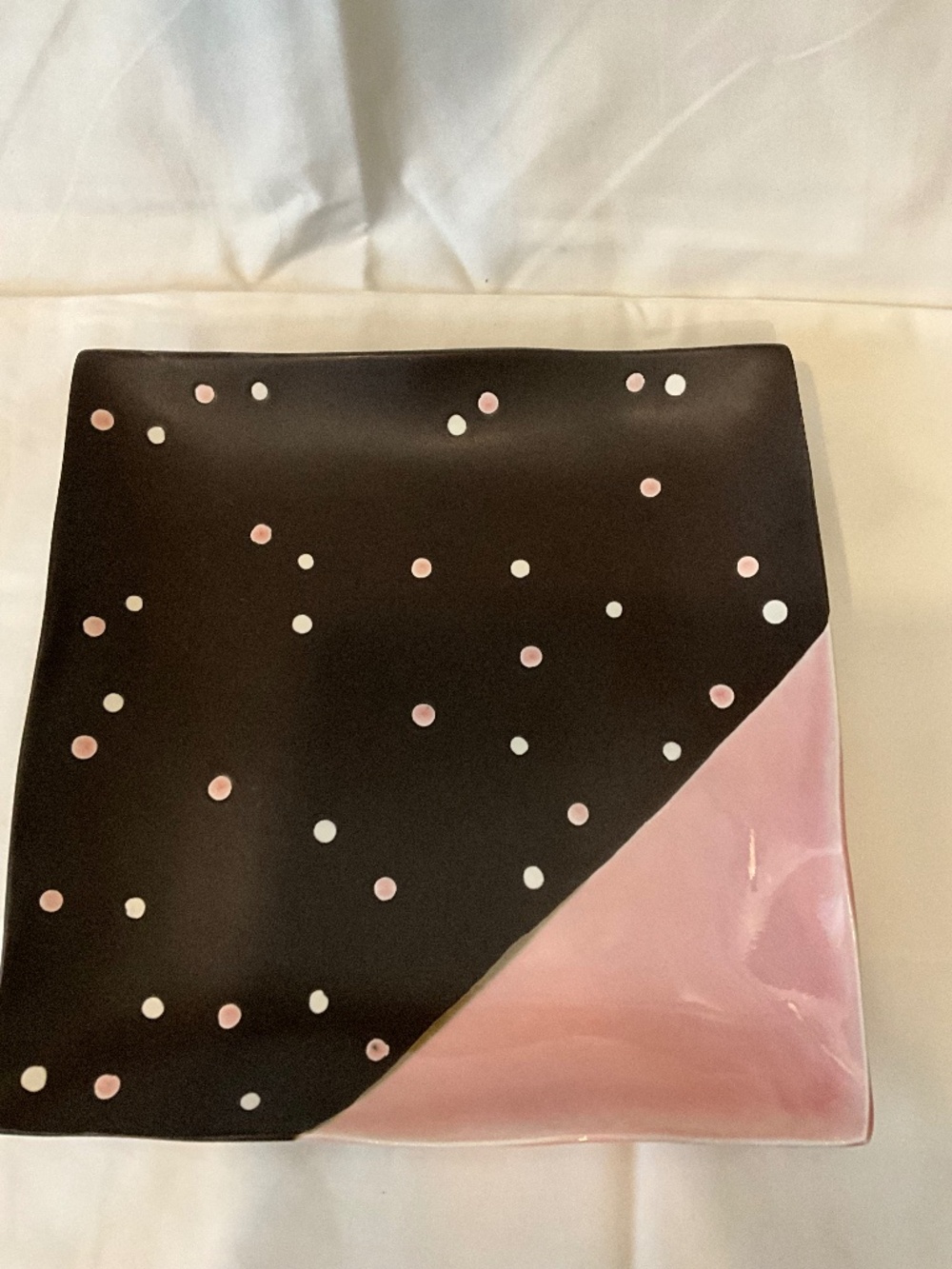 Gourmet Expressions Pretty In Pink Dot Square Dinner Plate